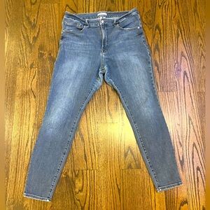 Good American Jeans, Good Legs Line, Size 15/33